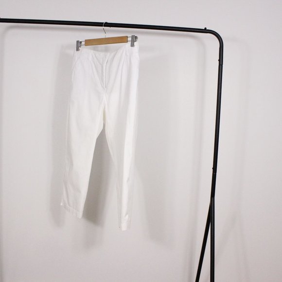 *Sag Harbor White Capri Pant - Picture 4 of 10